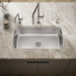 31-1/2" undermount single-bowl kitchen sink